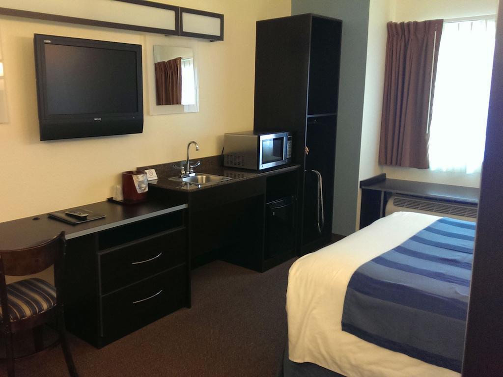 Three Rivers Inn & Suites Port Arthur Cameră foto